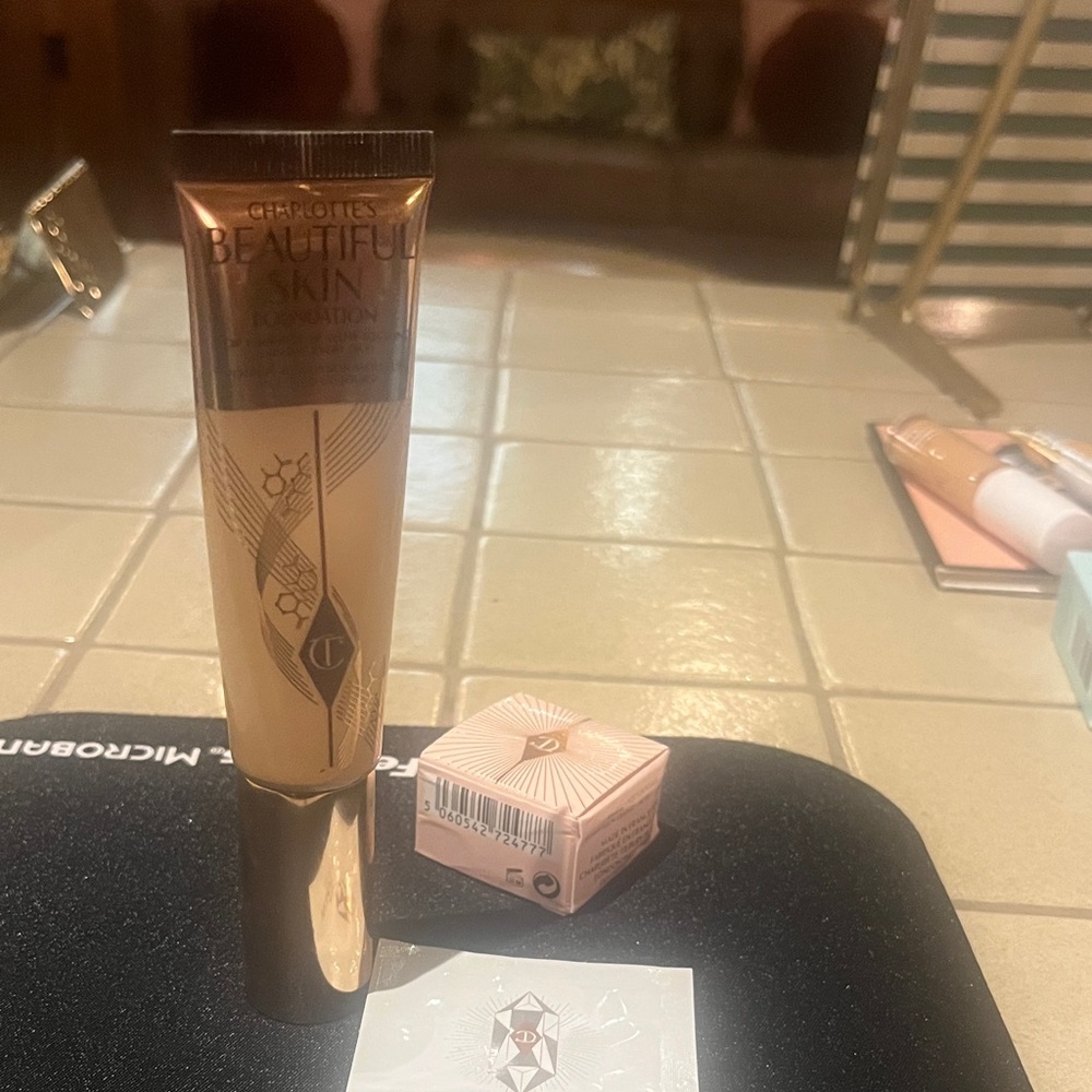 Charlotte Tilbury lot of (3) makeup and skincare - Picture 2 of 6
